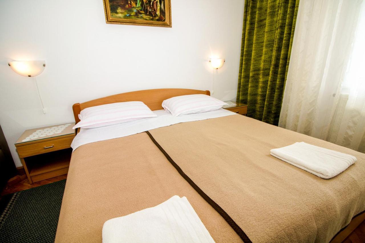 Rooms & Apartment Albina Baška Eksteriør billede
