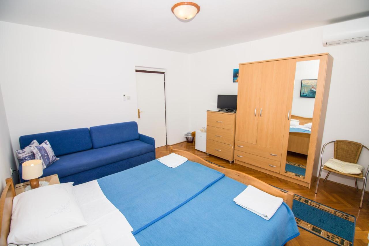 Rooms & Apartment Albina Baška Eksteriør billede